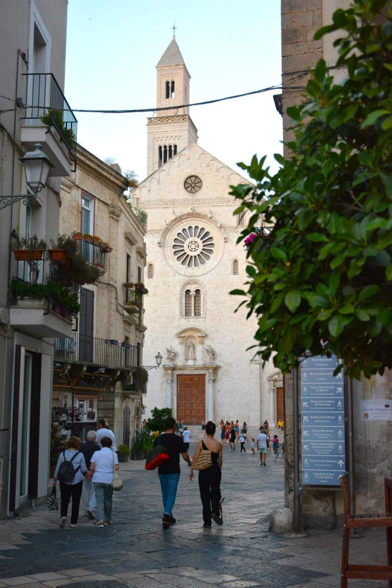 Casa Chloe - Vicino Al Porto E Basilica San Nicola Apartamento Bari Exterior foto